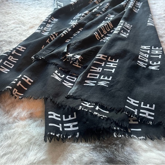 We The North Toronto Raptors NBA Large Scarf - Picture 7 of 7